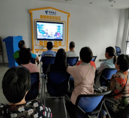 家門口的旅游咨詢服務(wù)來(lái)啦 一站式搞定您的吃住行游購(gòu)?qiáng)? class=